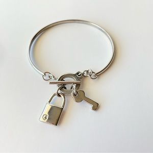 Guess Lock & Key Charm Toggle Bangle